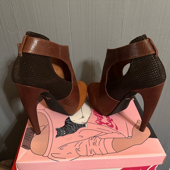 Jeffrey  Campbell size: 8 - Picture 8 of 10